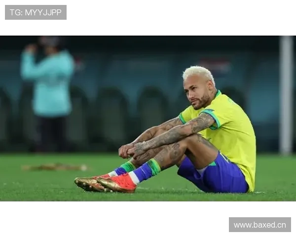 马丁内利与维尼修斯:巴西边锋成长路径对比分析 马丁内利与维尼修斯:巴西边锋成长路径对比分析