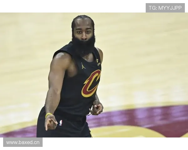 布伦森挡拆助攻提高效率显著 超越哈登关键时刻表现